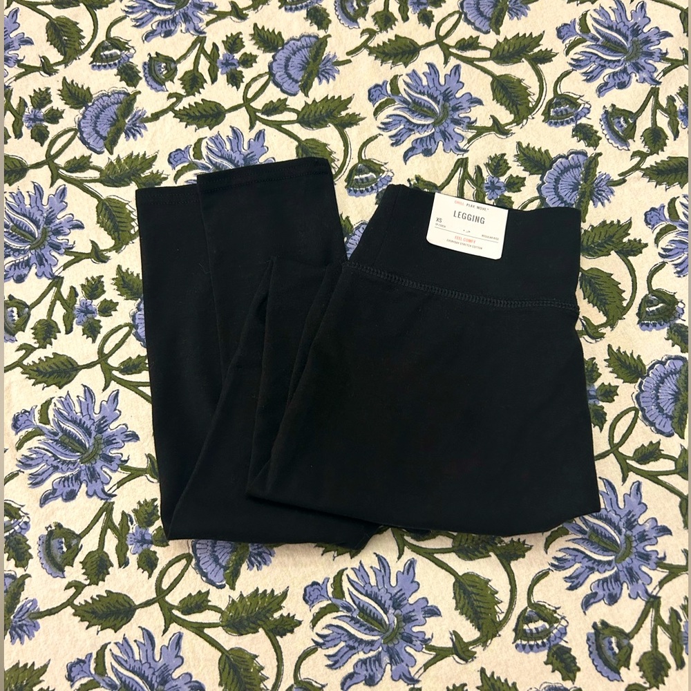 NEW with tags Aerie Black Leggings XS